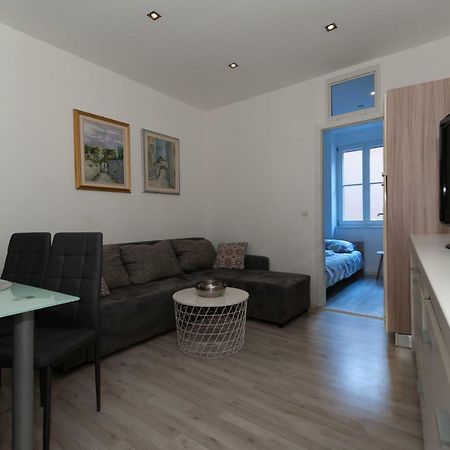 Apartment Nana Piran Luaran gambar