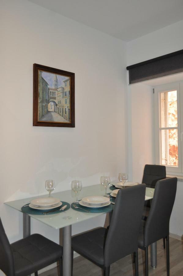 Apartment Nana Piran Luaran gambar
