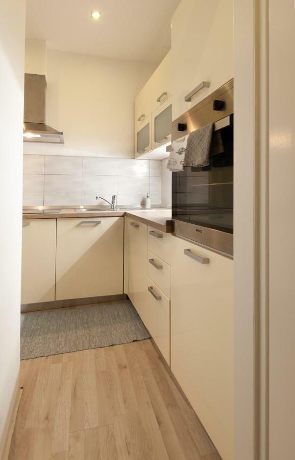 Apartment Nana Piran Luaran gambar